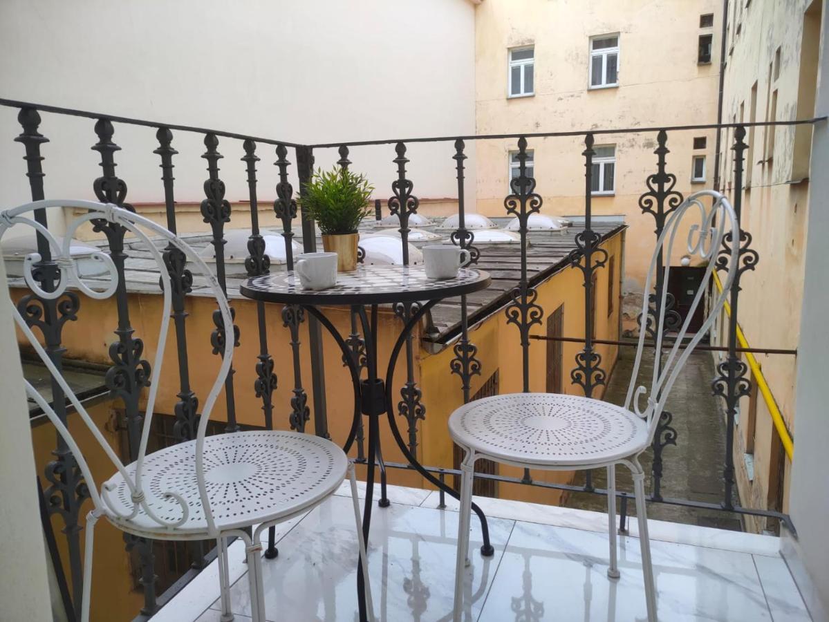 Glamour Frida Apartment Praha Bagian luar foto