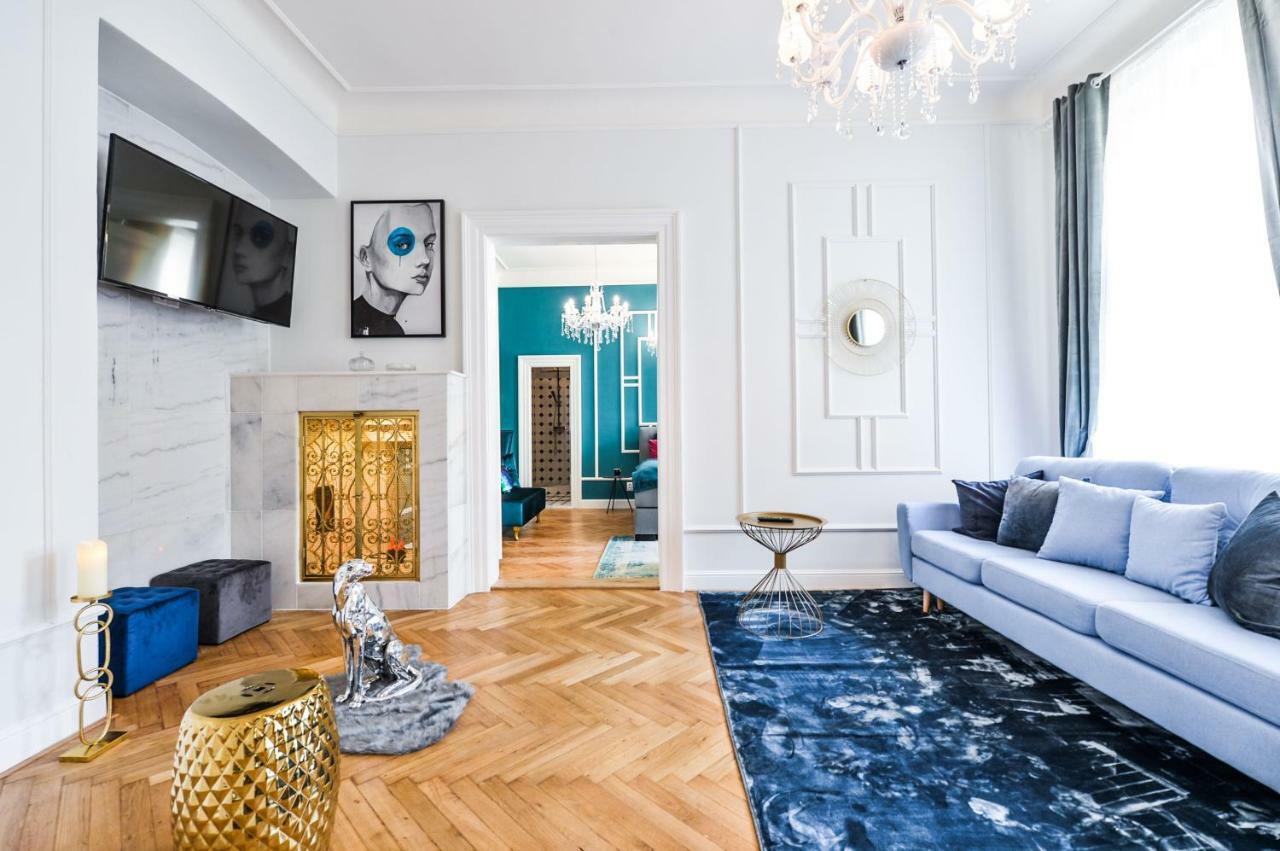 Glamour Frida Apartment Praha Bagian luar foto