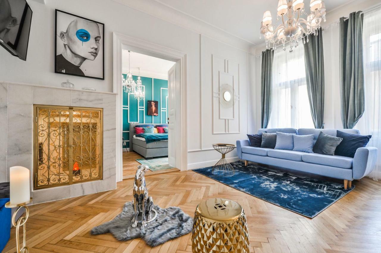 Glamour Frida Apartment Praha Bagian luar foto