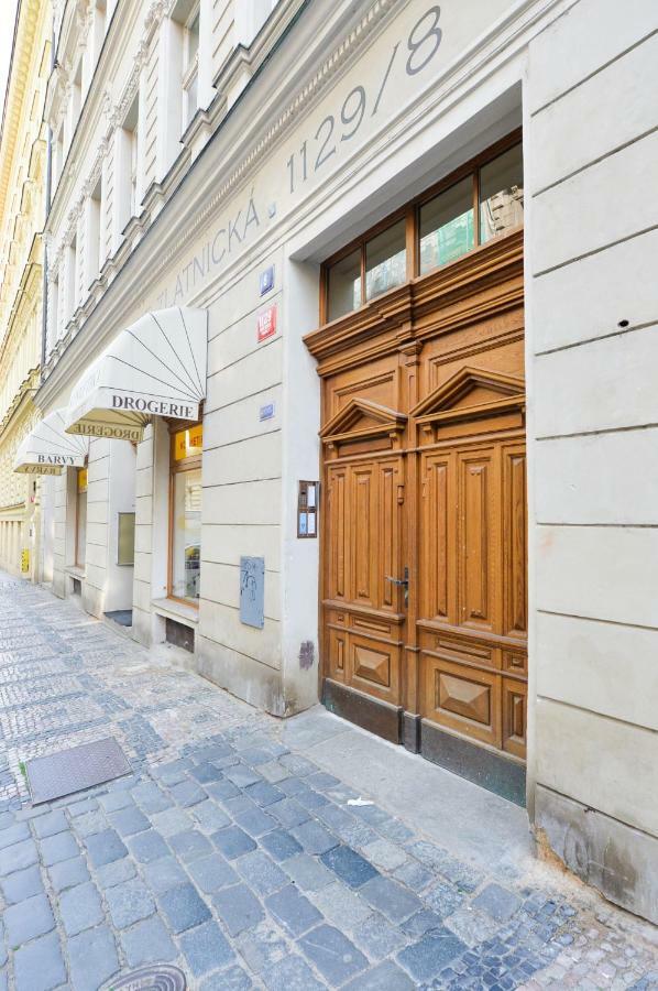 Glamour Frida Apartment Praha Bagian luar foto