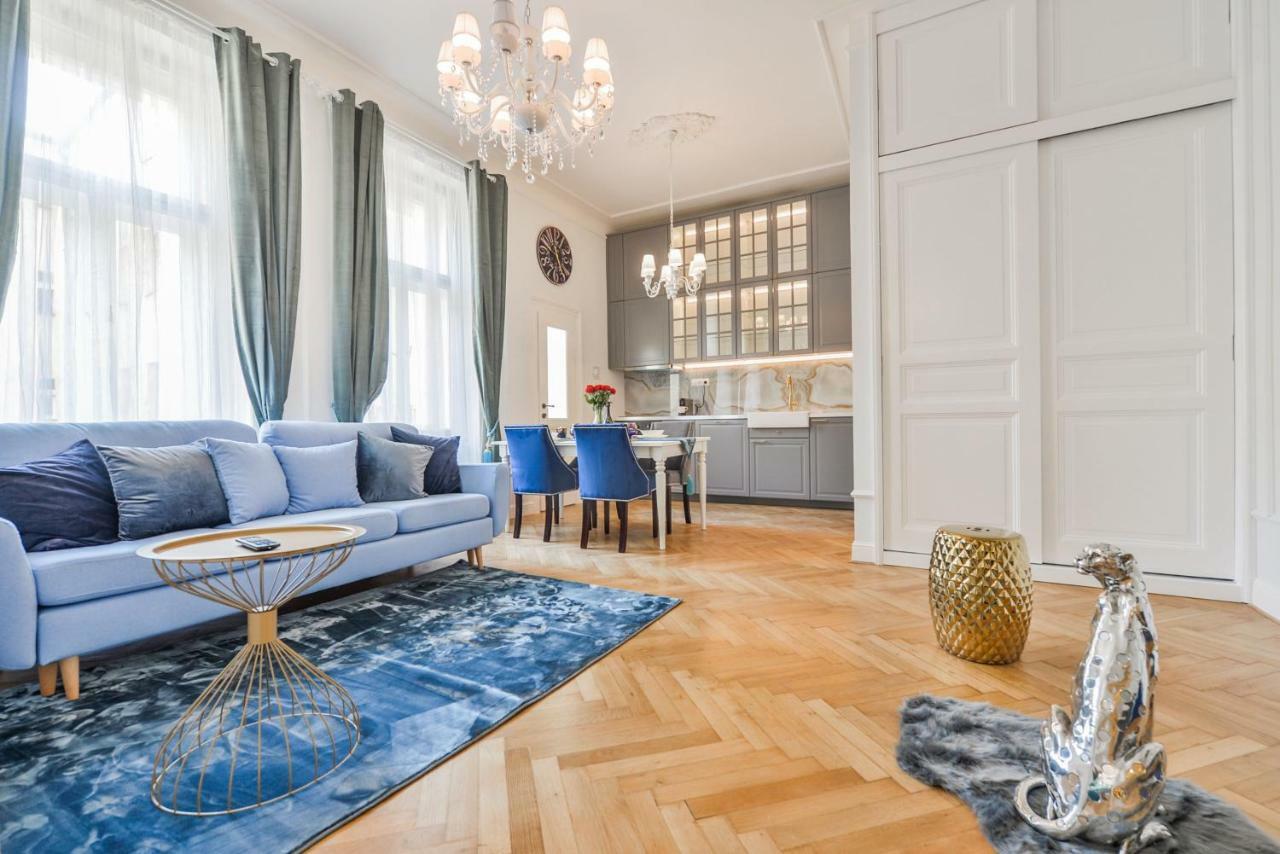 Glamour Frida Apartment Praha Bagian luar foto